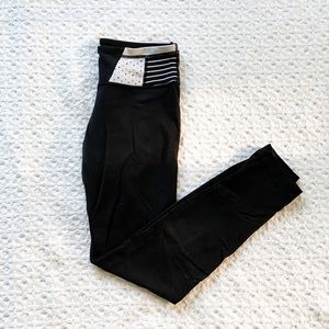 Lululemon Wunder Under Full on Luon Leggings Sz 6